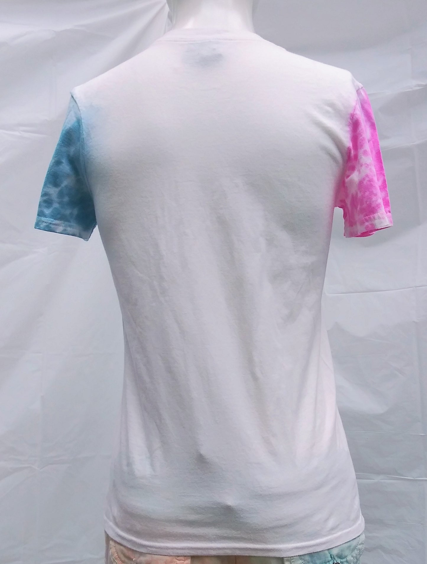 Tie-dyed pocket t-shirt