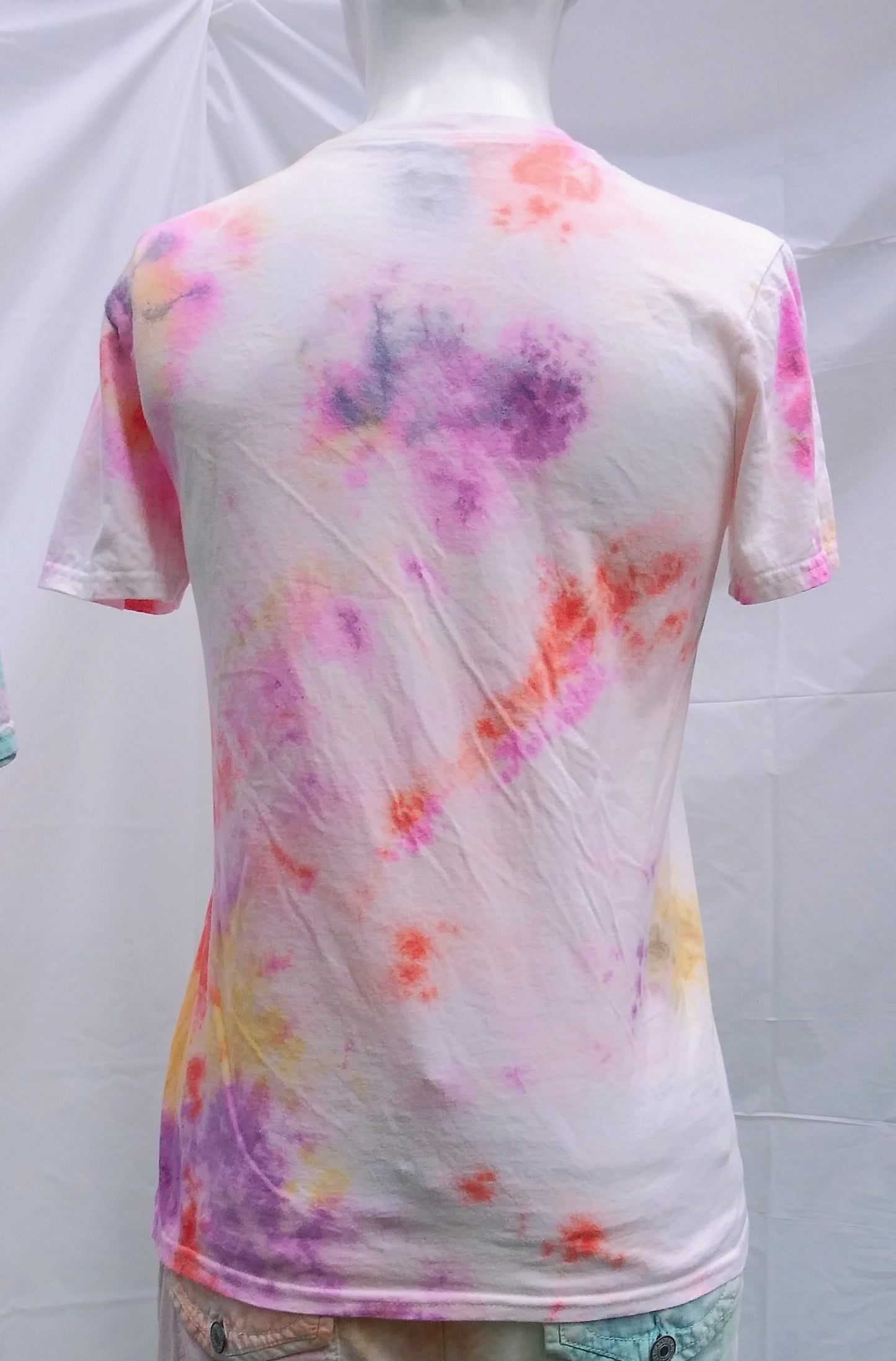 Tie-dyed pocket t-shirt