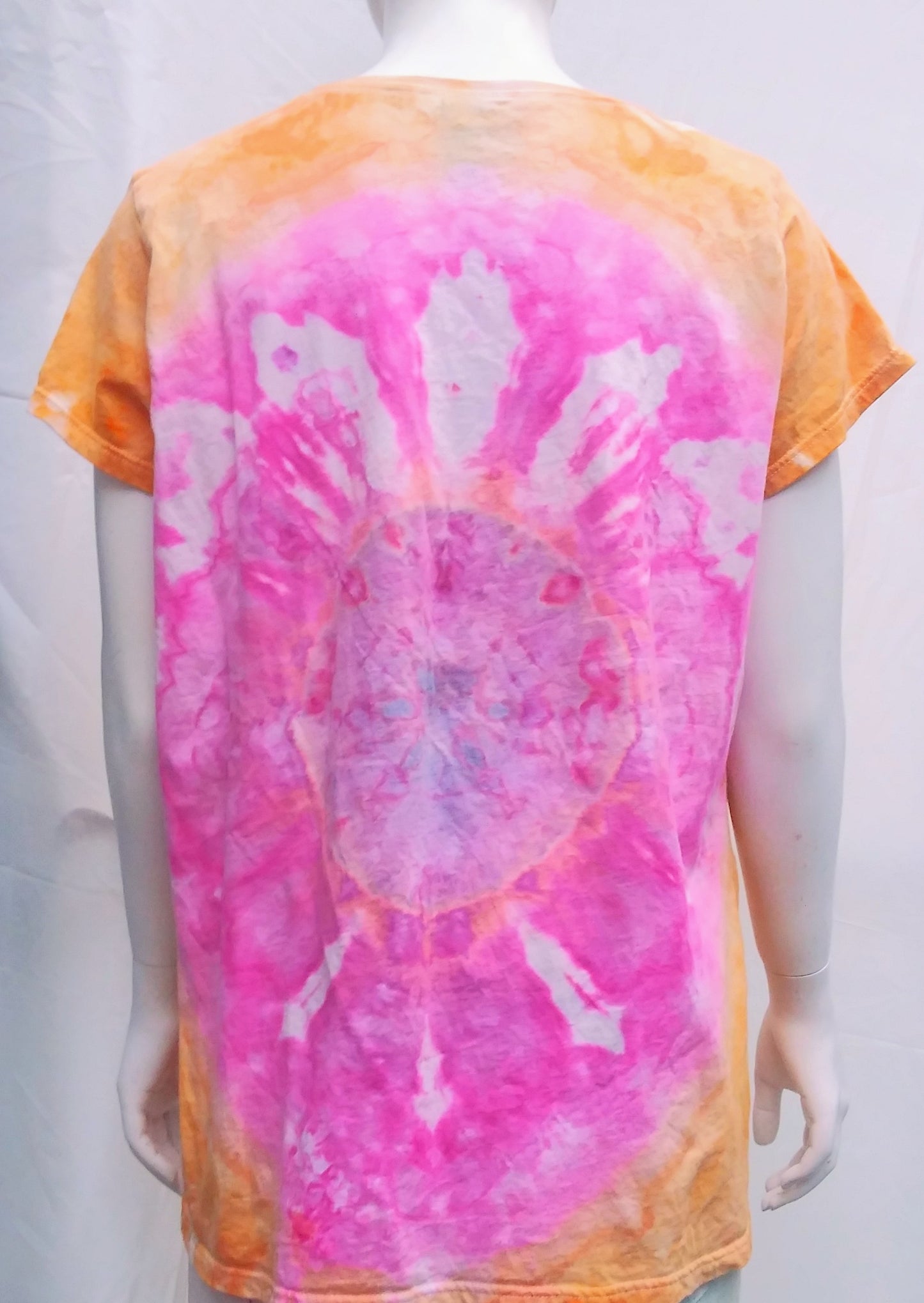 Tie dye Gildan 2x ladies purple yellow pink t-shirt