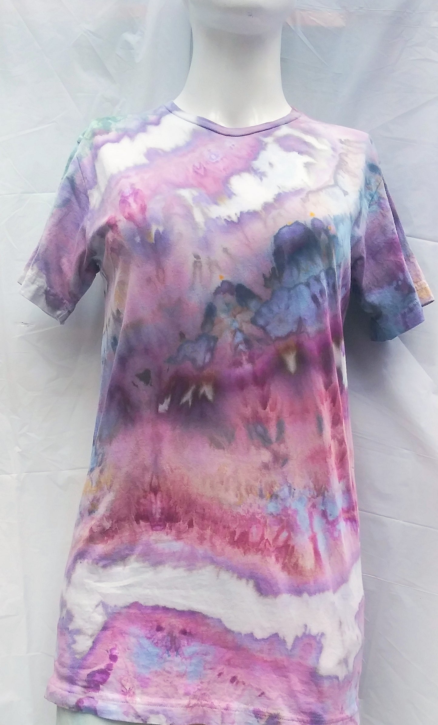 Tie dye small unisex t-shirt