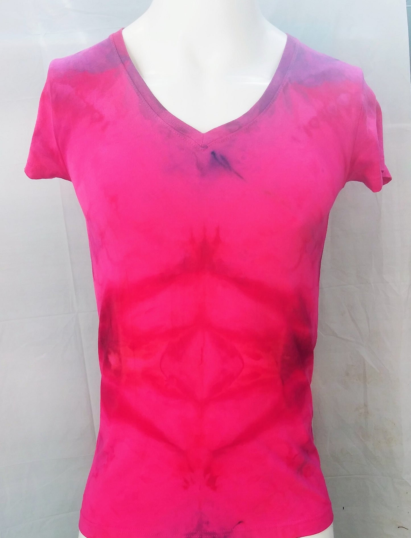 Tie dye v-neck ladies t-shirt