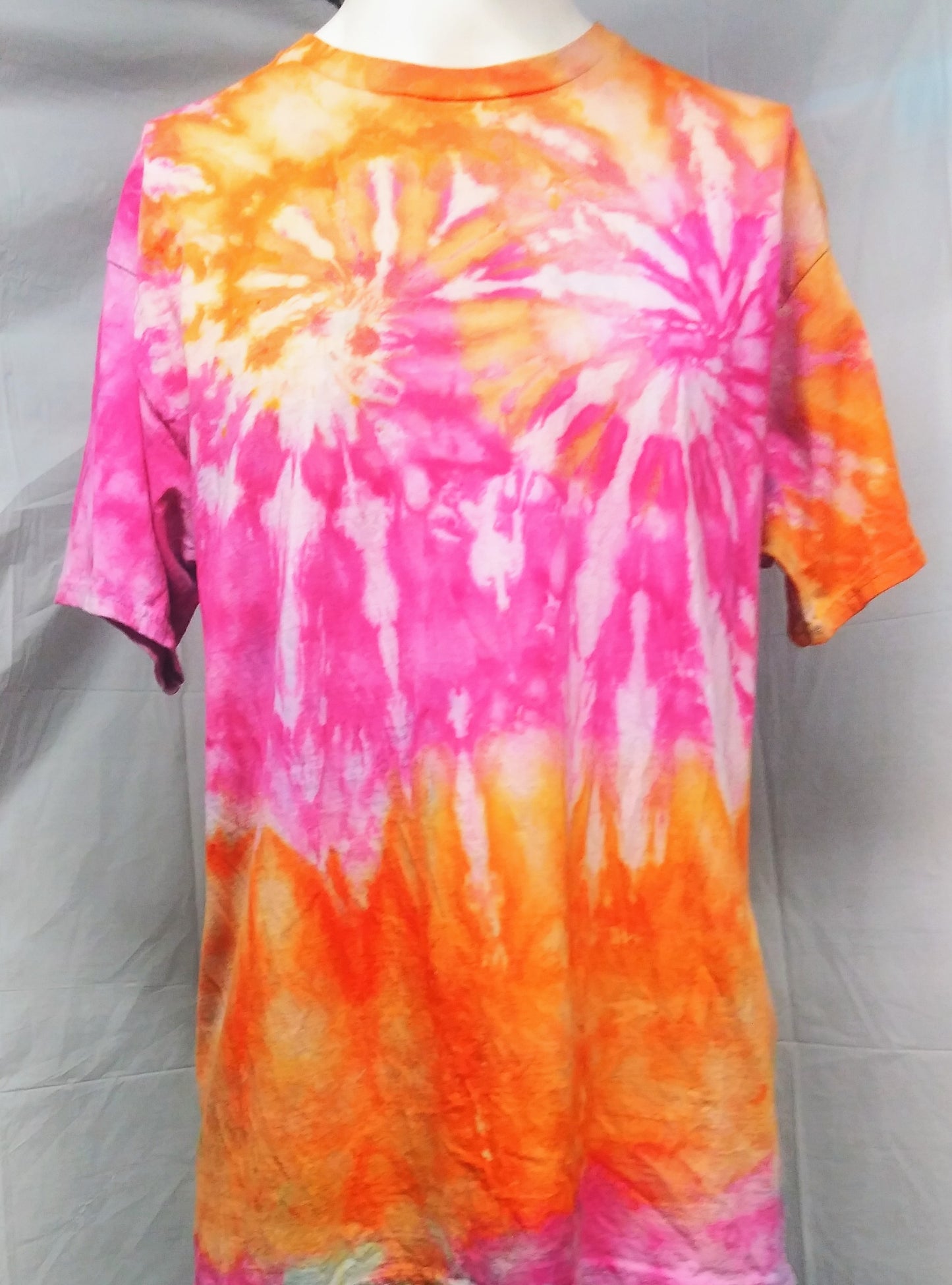 Tie dye Gildan unisex t-shirt