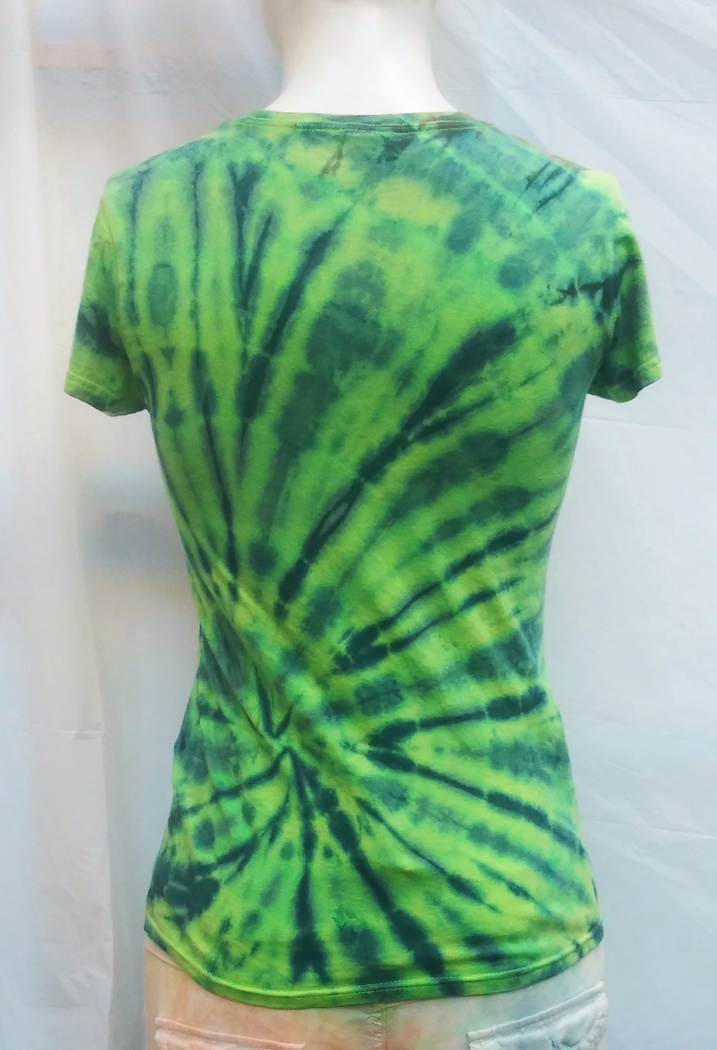 Tie-dyed small anvil t-shirt #1176