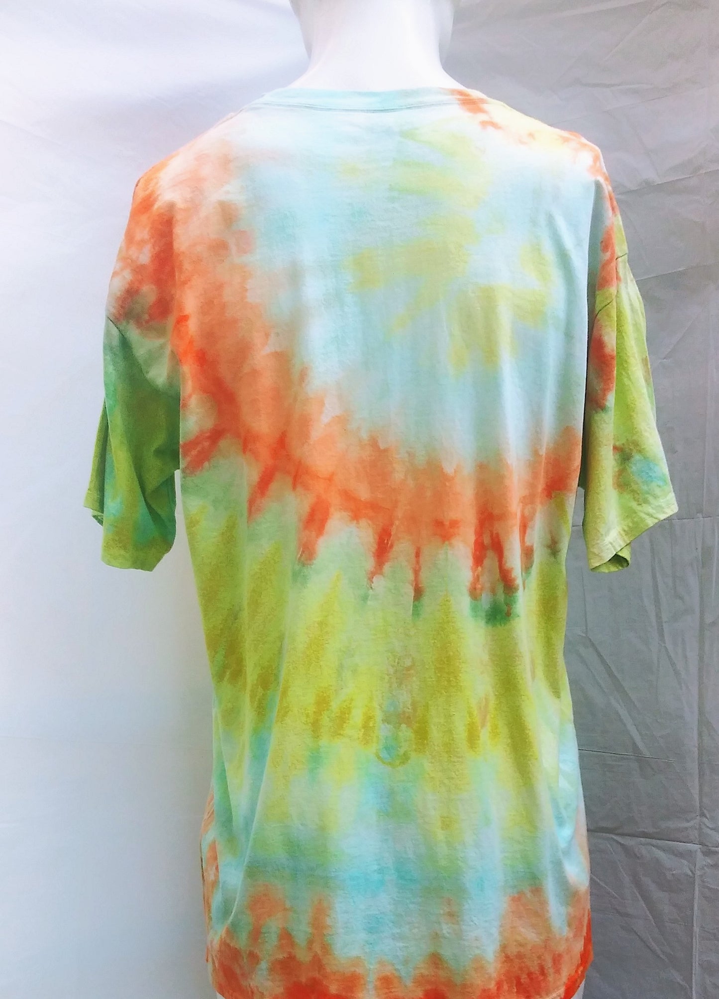 Tie dyed Gildan t-shirt #1177