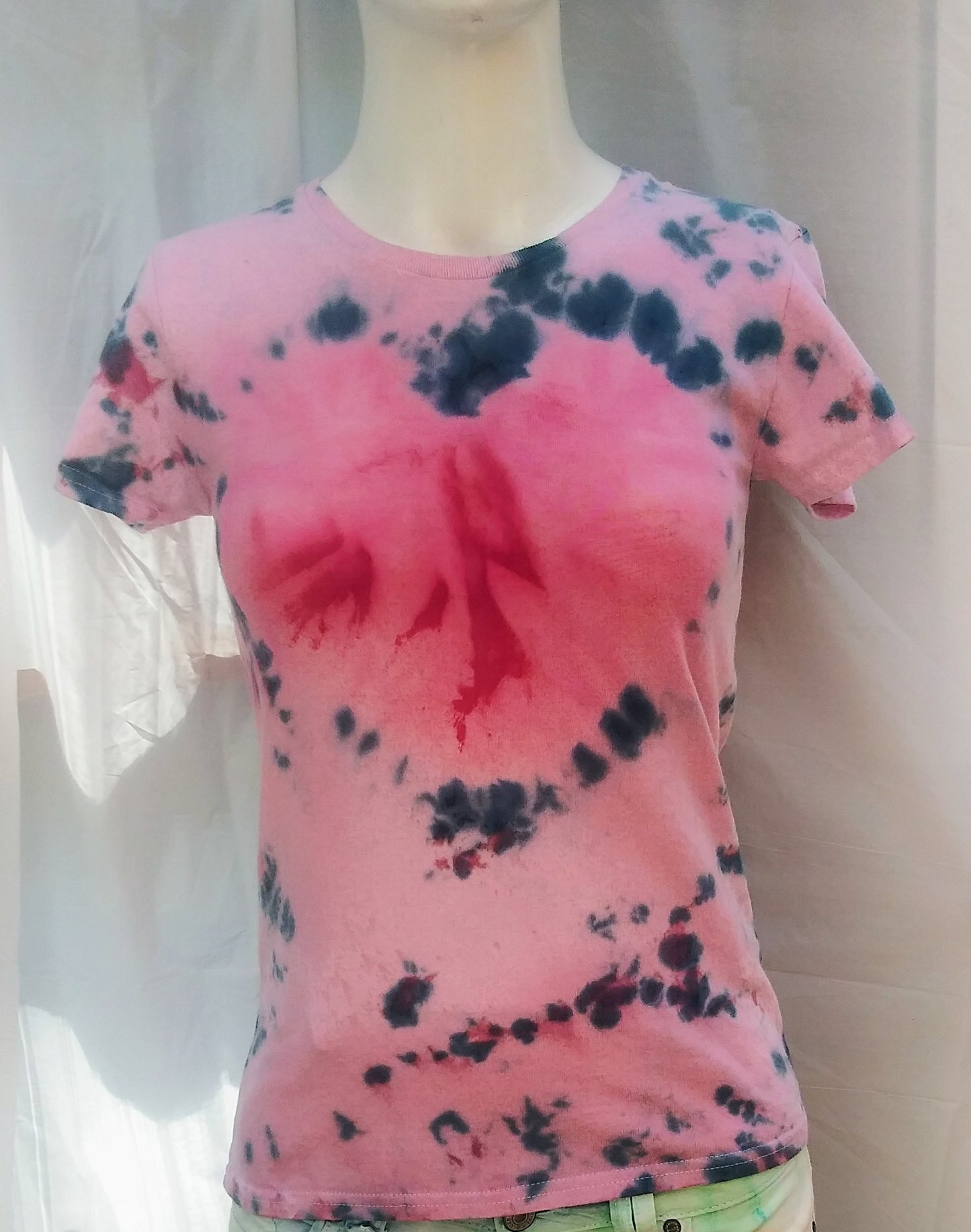 Tie dye lady small Gildan t-shirt #1190