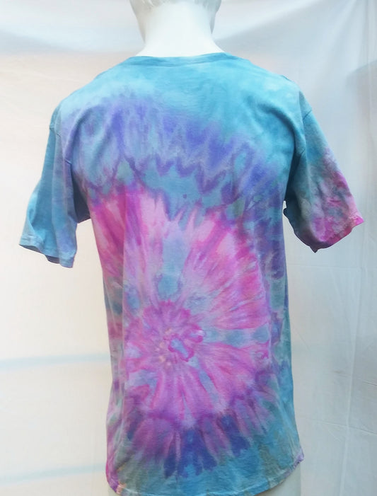 Tie-dyed large Gildan t-shirt #1210