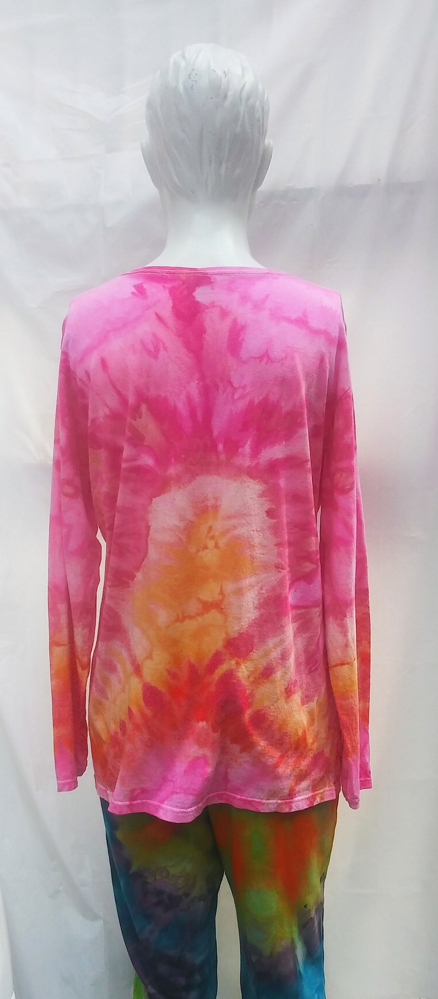 Tie-dyed long sleeve t-shirt