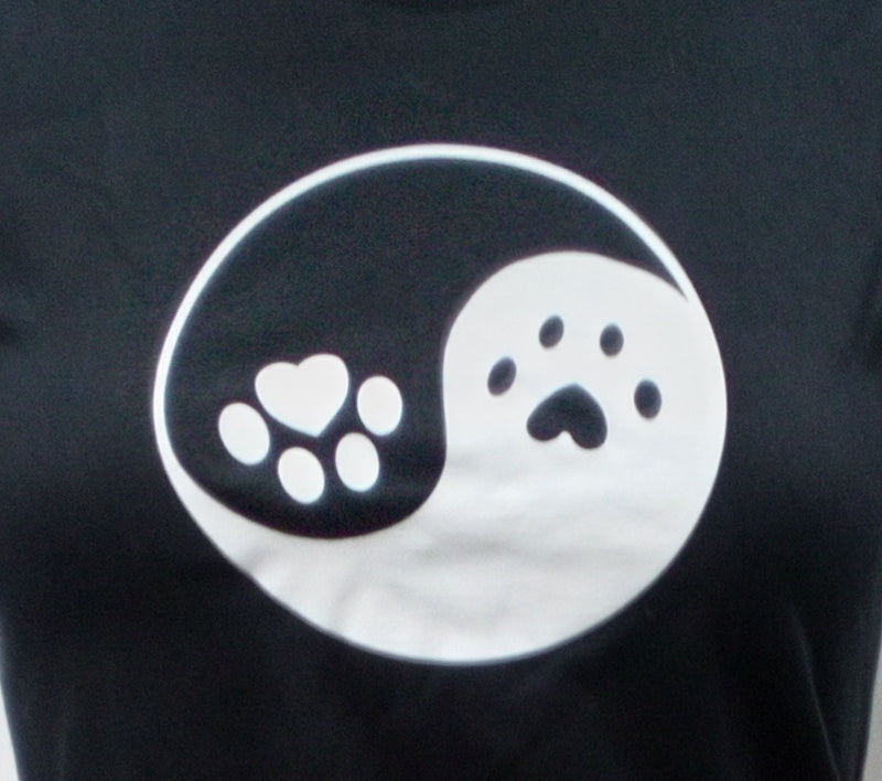 Yin yang dog paw t-shirt