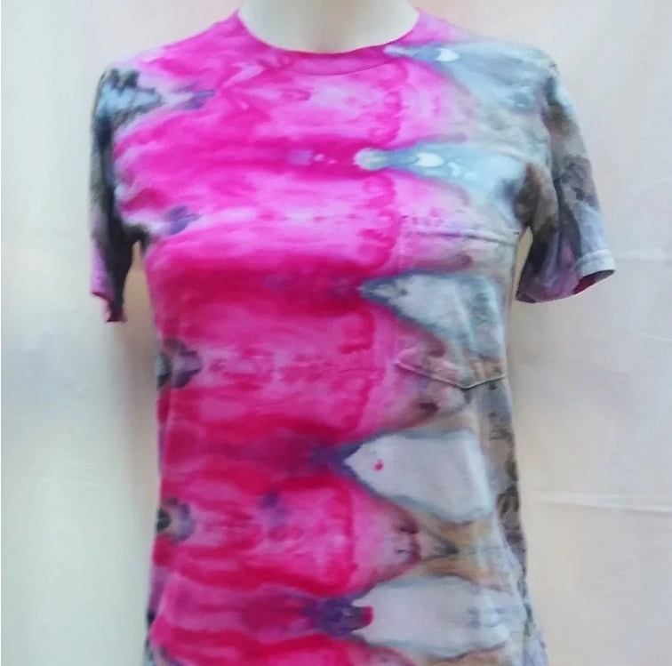 Tie dye small anvil pocket tee