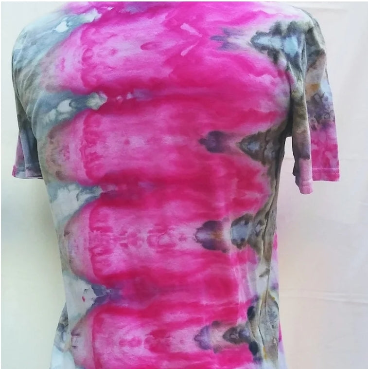 Tie dye small anvil pocket tee