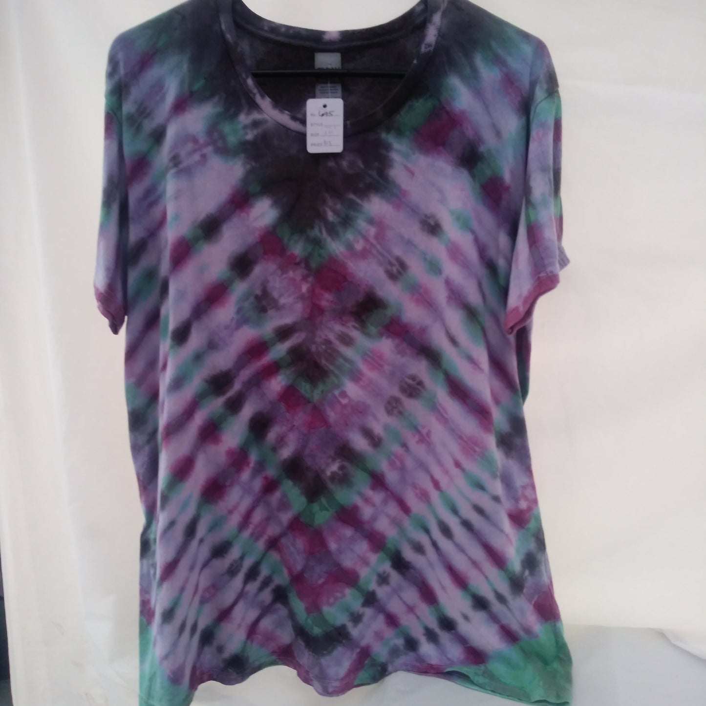 2xl black green purple tie-dyed t-shirt